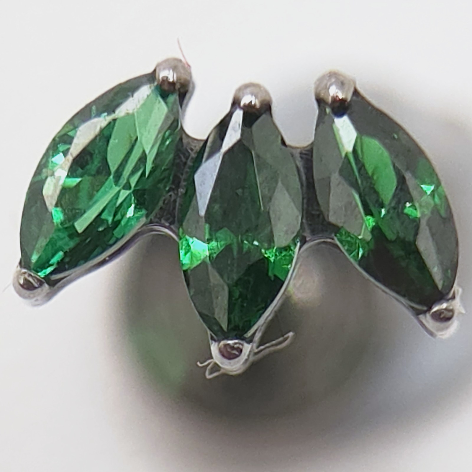 silver green marquise three leaf flat back labret stud in nickel free implant grade ASTM F-136 titanium by Willow and Thorn
