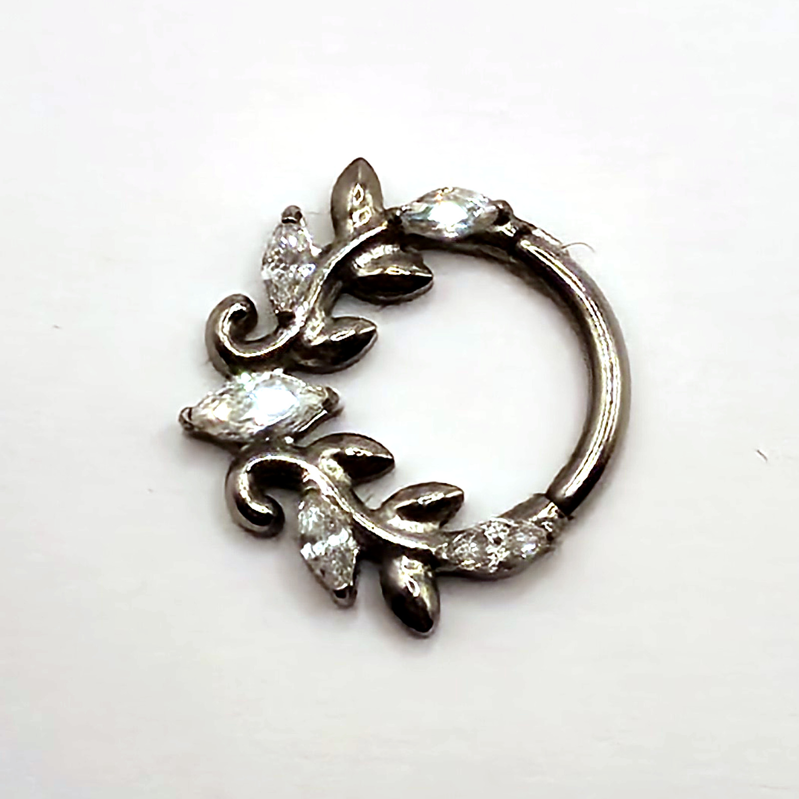 Silver Leaf Clicker Hoop in nickel free implant grade titanium, Willow & Thorn