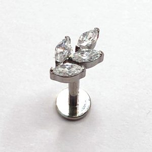 Silver Leaf Cluster Flat Back Labret in nickel free implant grade titanium, Willow & Thorn